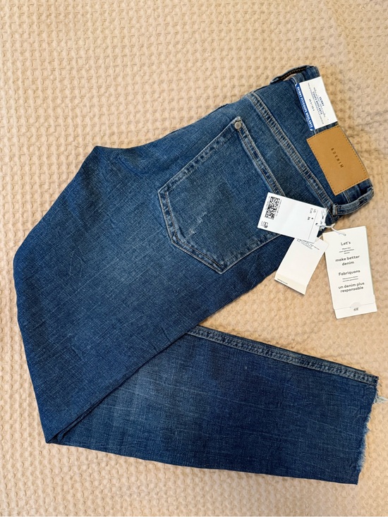 H&M Denim - H&M US Size 4 Regular Waist Ankle Length Dark Blue Skinny Jeans with Raw Hem